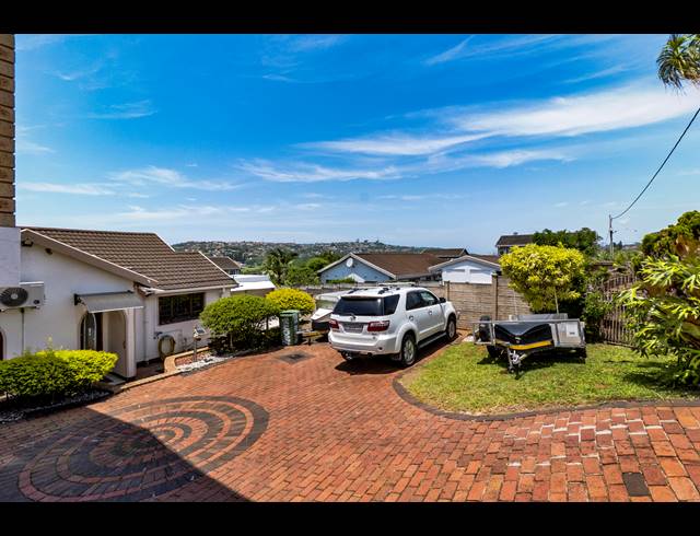 3 BEDROOM HOUSE FOR SALE IN BLUFF